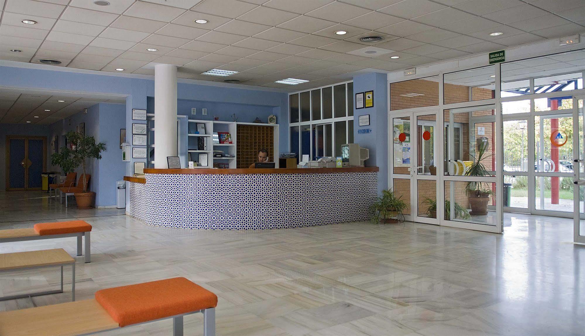 Albergue Inturjoven Sevilla المظهر الخارجي الصورة