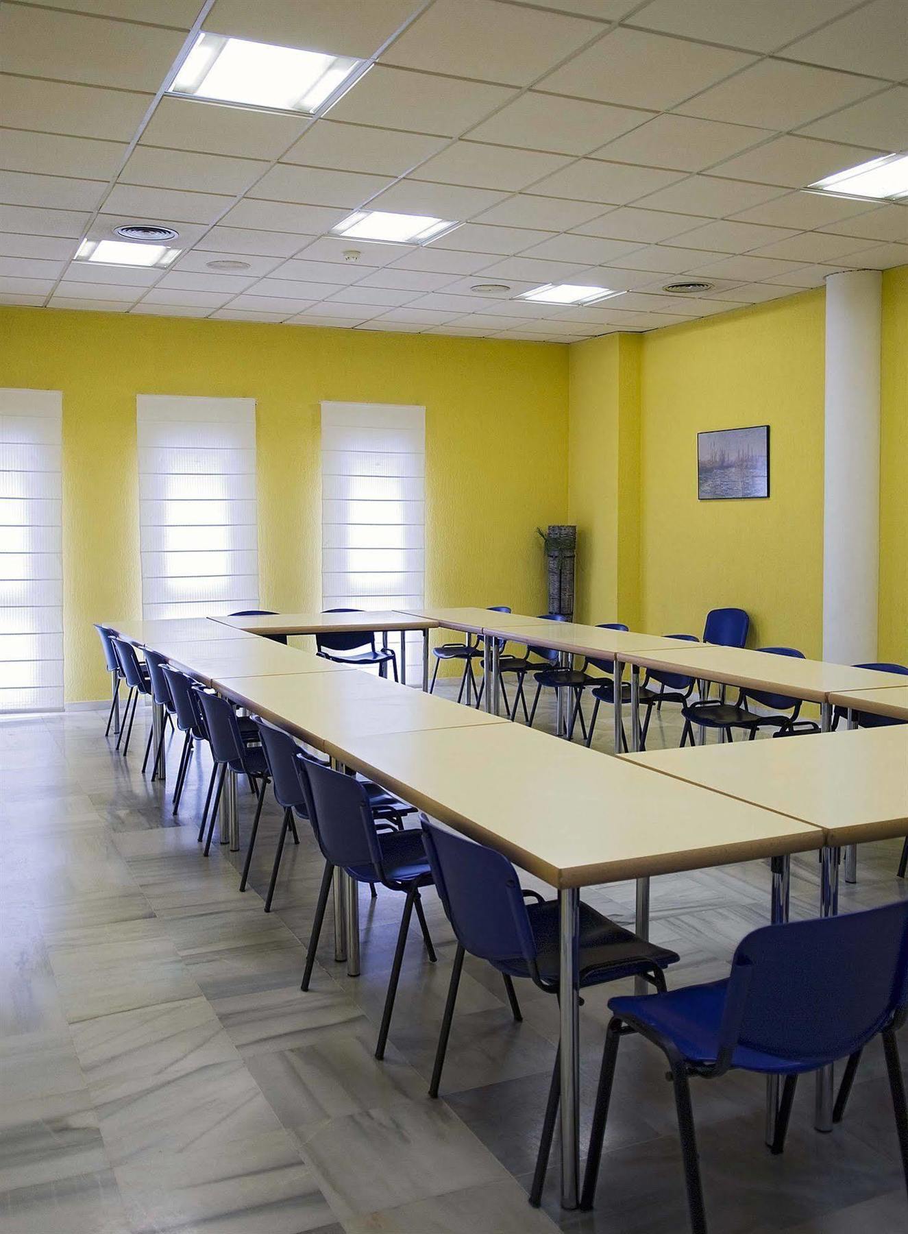 Albergue Inturjoven Sevilla المظهر الخارجي الصورة